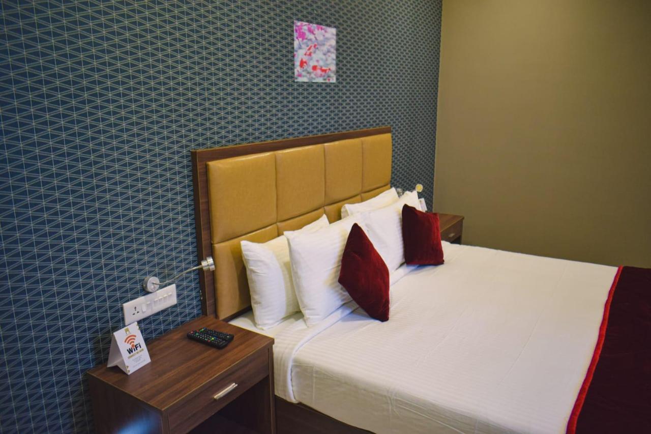 Pearl Palace Attingal Bagian luar foto