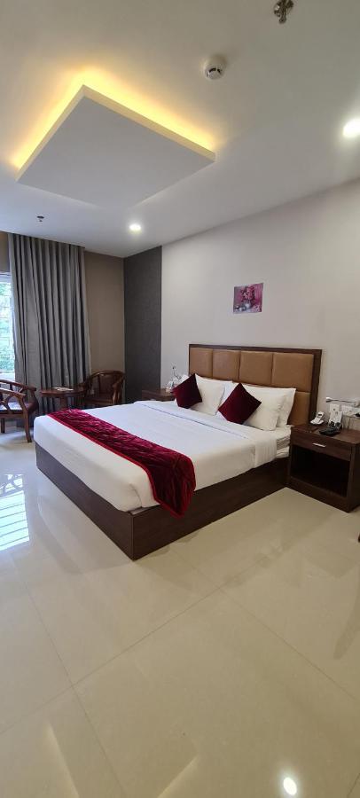 Pearl Palace Attingal Bagian luar foto
