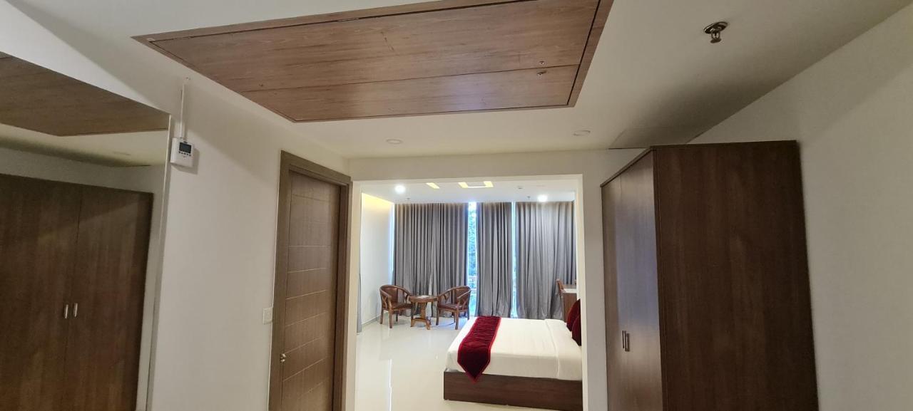 Pearl Palace Attingal Bagian luar foto